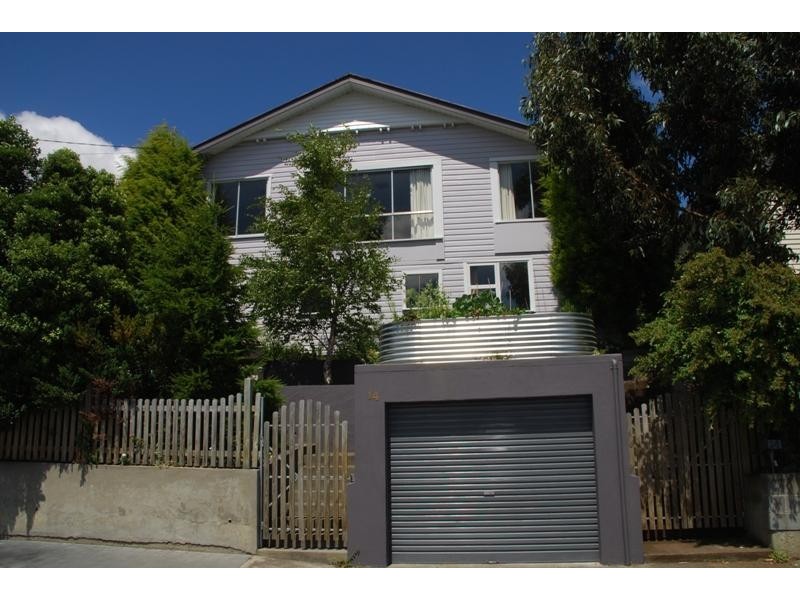 14 Gordon Avenue, Mount Stuart TAS 7000