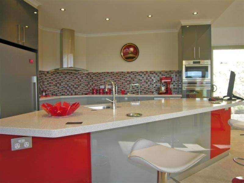 325A Churchill Avenue, Sandy Bay TAS 7005
