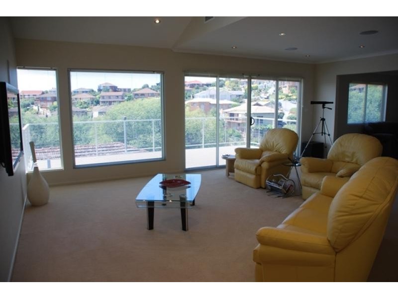 325A Churchill Avenue, Sandy Bay TAS 7005