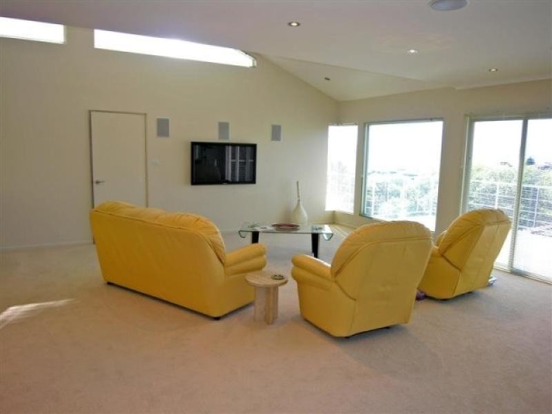325A Churchill Avenue, Sandy Bay TAS 7005