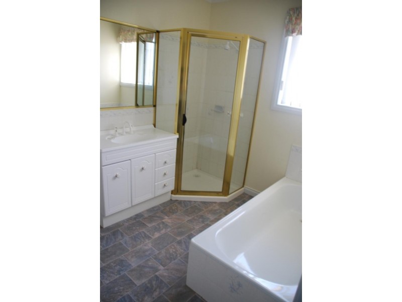 2/83 a Clinton Road, Geilston Bay TAS 7015