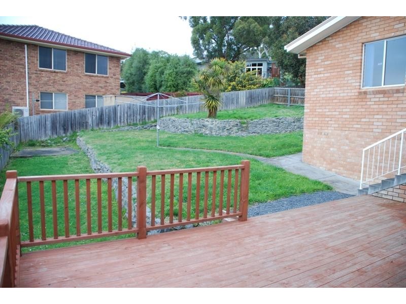 7 Lighton Way, Lenah Valley TAS 7008