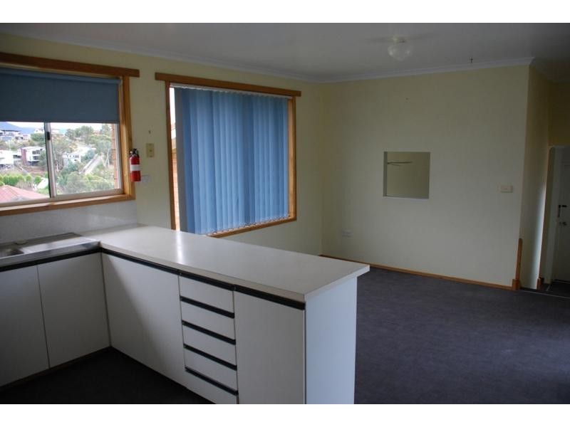 7 Lighton Way, Lenah Valley TAS 7008