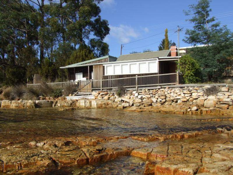 Police Point TAS 7116