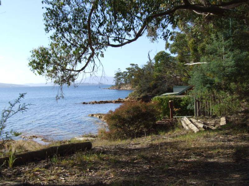 Police Point TAS 7116