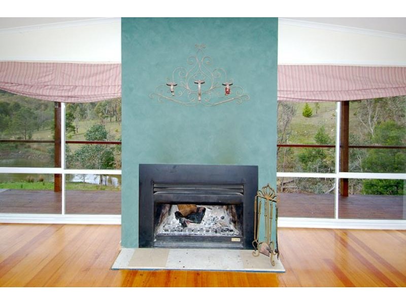 525 DAVIS ROAD, Broadford VIC 3658