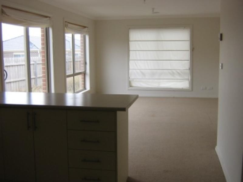 4 PAMELA COURT, Wallan VIC 3756