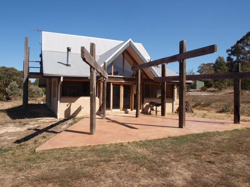 12 COOKE DRIVE, Pyalong VIC 3521