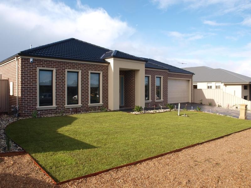 21 Wattlebird Way, Kilmore VIC 3764