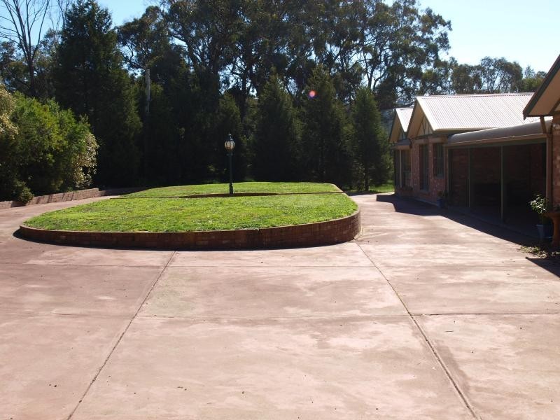 9-11 DUFFY STREET, Kilmore East VIC 3764