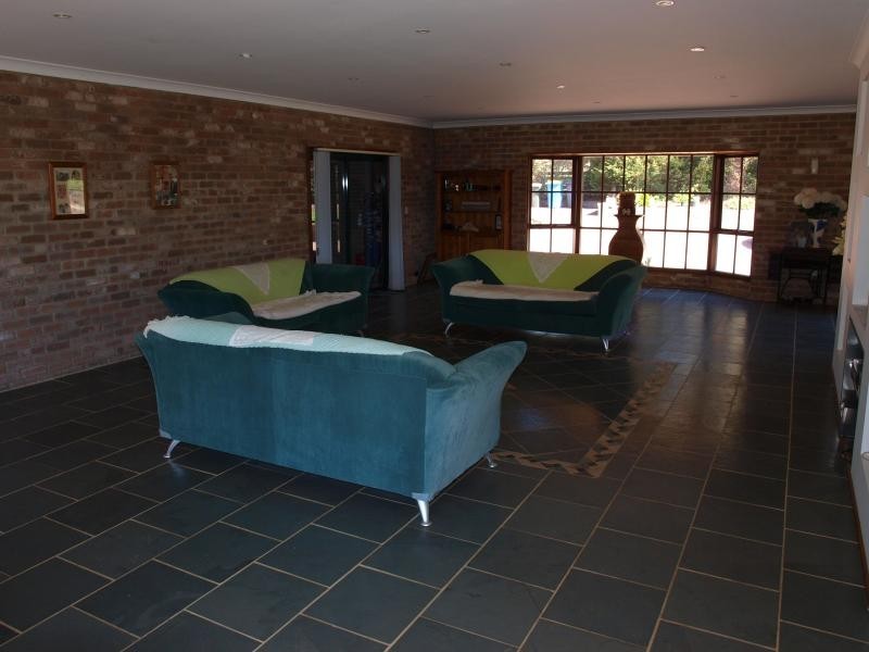 9-11 DUFFY STREET, Kilmore East VIC 3764