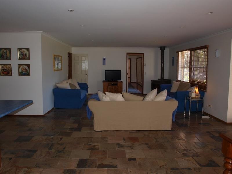 9-11 DUFFY STREET, Kilmore East VIC 3764