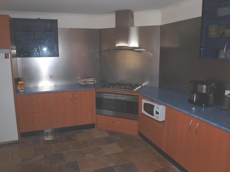 9-11 DUFFY STREET, Kilmore East VIC 3764