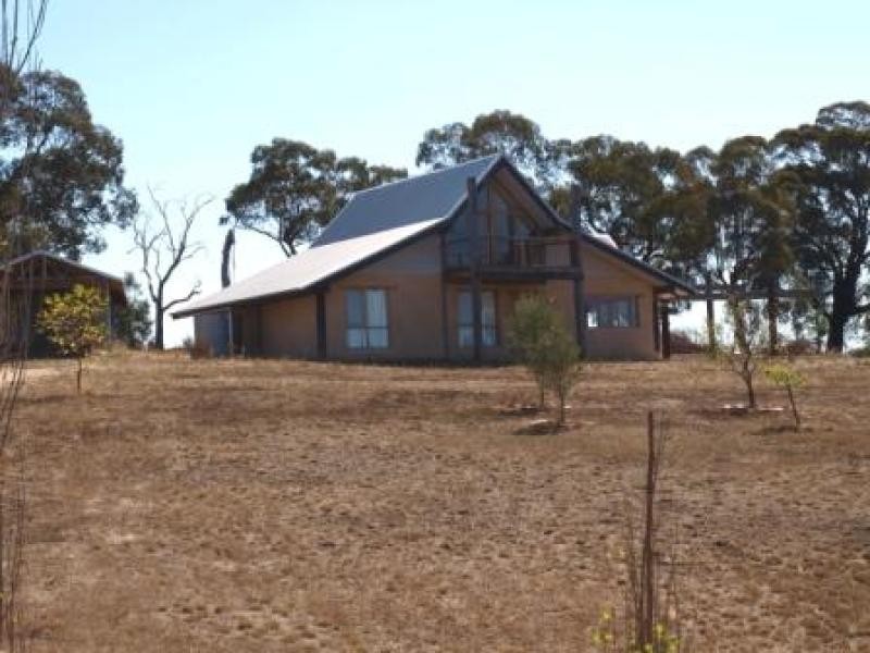 12 Cooke Drive, Pyalong VIC 3521