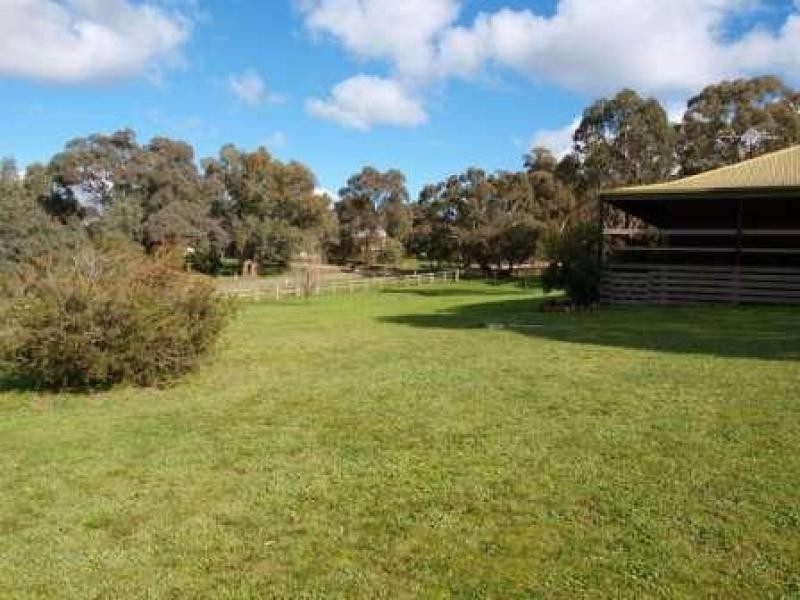 21 Bridge Street, Pyalong VIC 3521