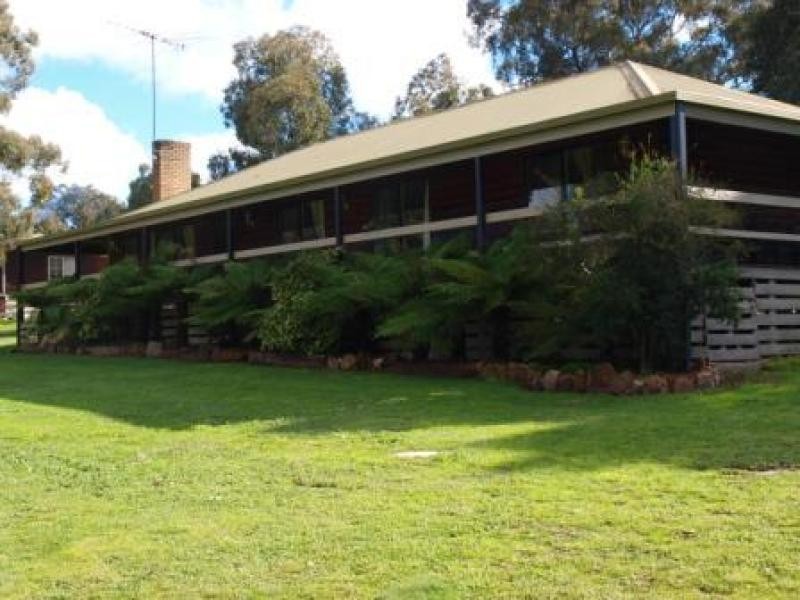 21 Bridge Street, Pyalong VIC 3521