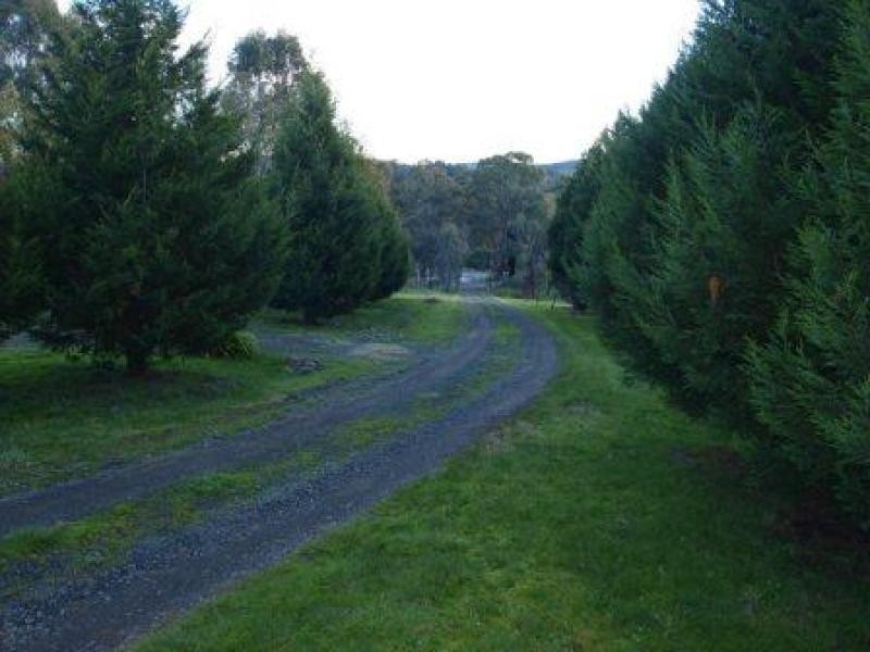 15 WALLIS ROAD, Broadford VIC 3658