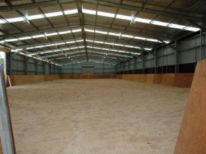 33 MAURICE ROAD, Wandin North VIC 3139