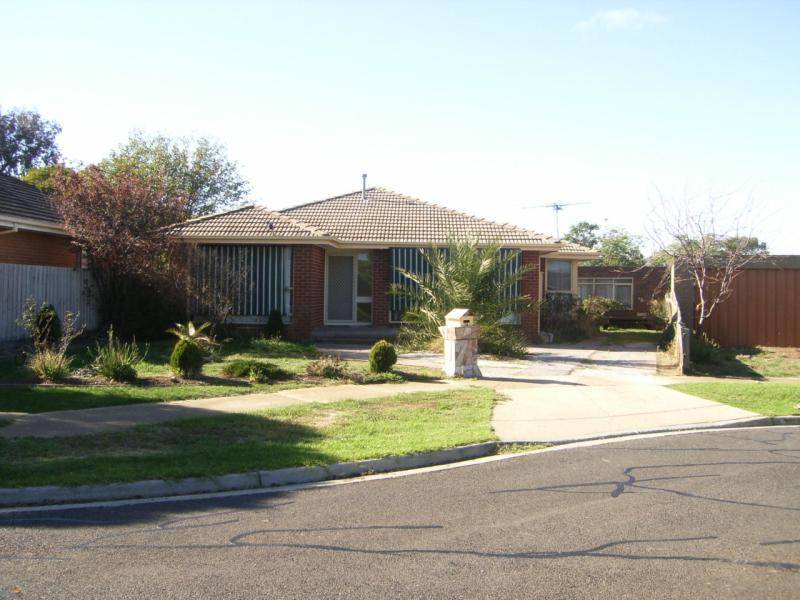 19 JUDY COURT, Melton VIC 3337