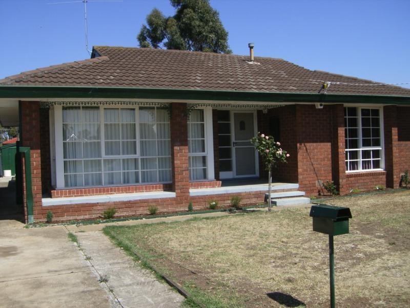 37 PALMERSTON STREET, Melton VIC 3337