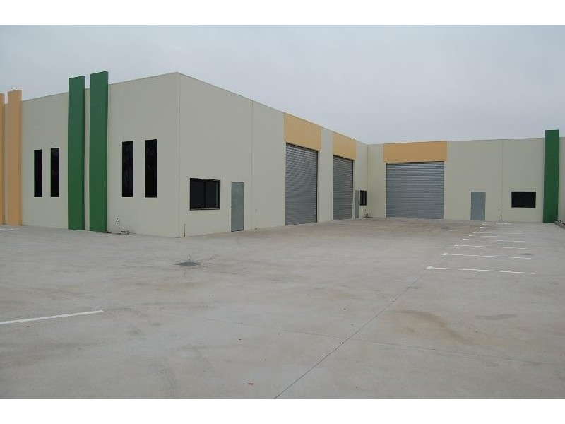 2/1 William Street, Melton VIC 3337