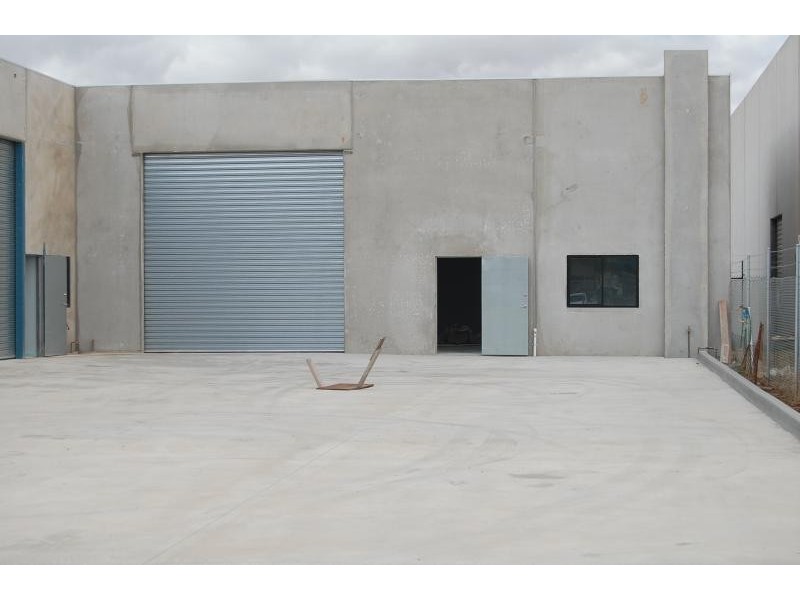 2/1 William Street, Melton VIC 3337