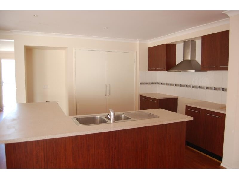 7 SKIPTON STREET, Kurunjang VIC 3337