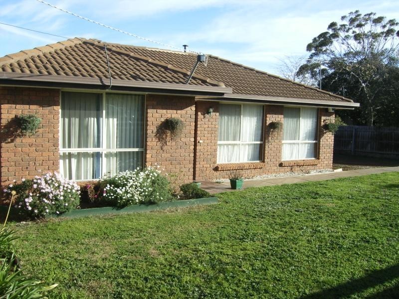 145 CENTENARY AVENUE, Melton VIC 3337