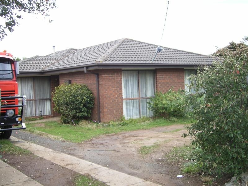 30 ATKIN STREET, Melton VIC 3337