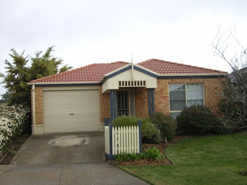 20 Meadowglen Drive, Melton VIC 3337