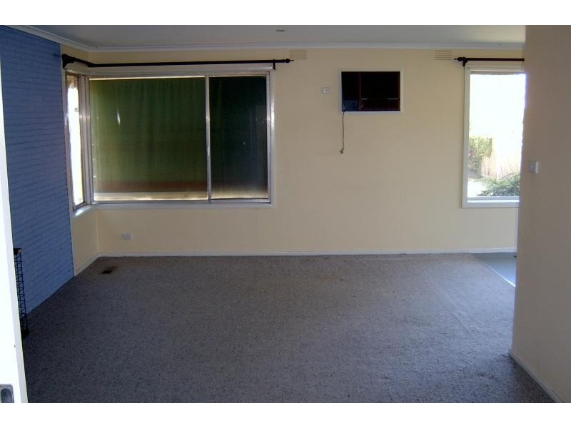 18 Charles Court, Melton VIC 3337