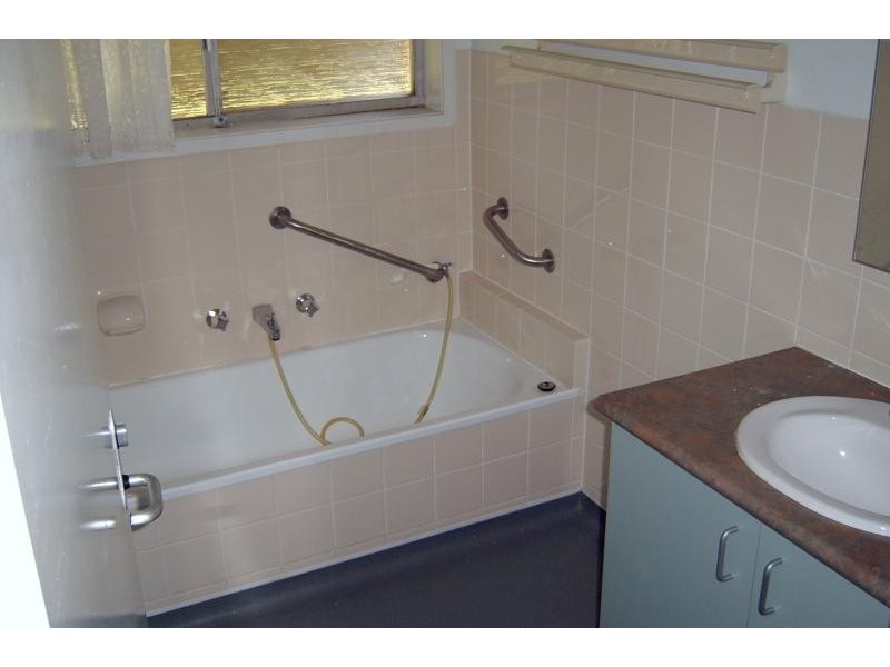 18 Charles Court, Melton VIC 3337