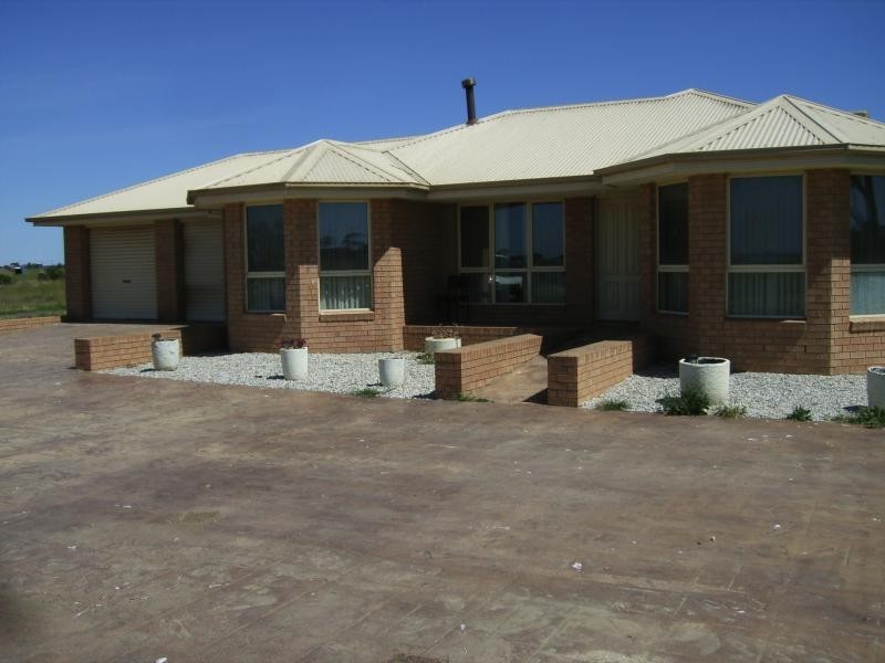 788 Troups Road, Melton VIC 3337
