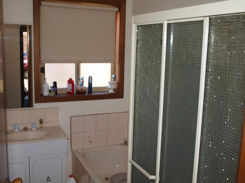 Unit 3/27-33 Kurrajong Crescent, Melton VIC 3337