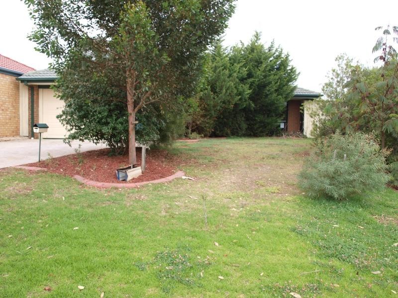 4 Parkway, Melton West VIC 3337