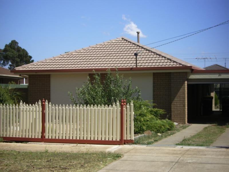 31 Morsehead Street, Melton South VIC 3338