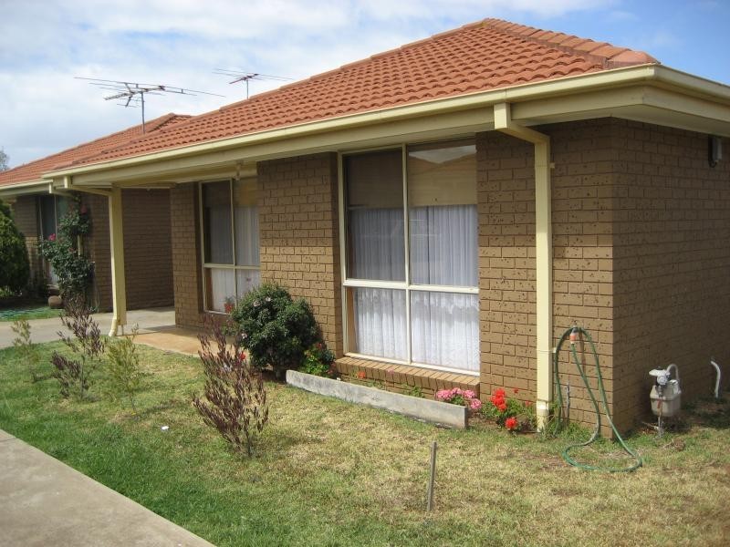 Unit 15/43 Wickham Street, Melton VIC 3337