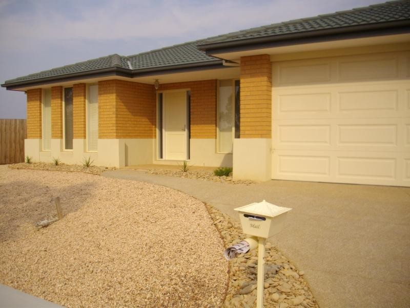 3 Victoria Avenue, Kurunjang VIC 3337