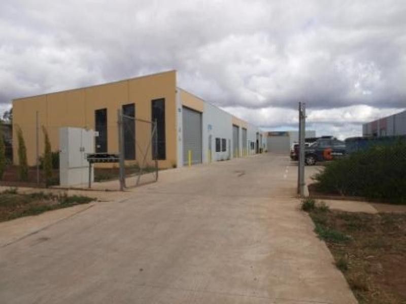 5/57 Reserve Road, Melton VIC 3337