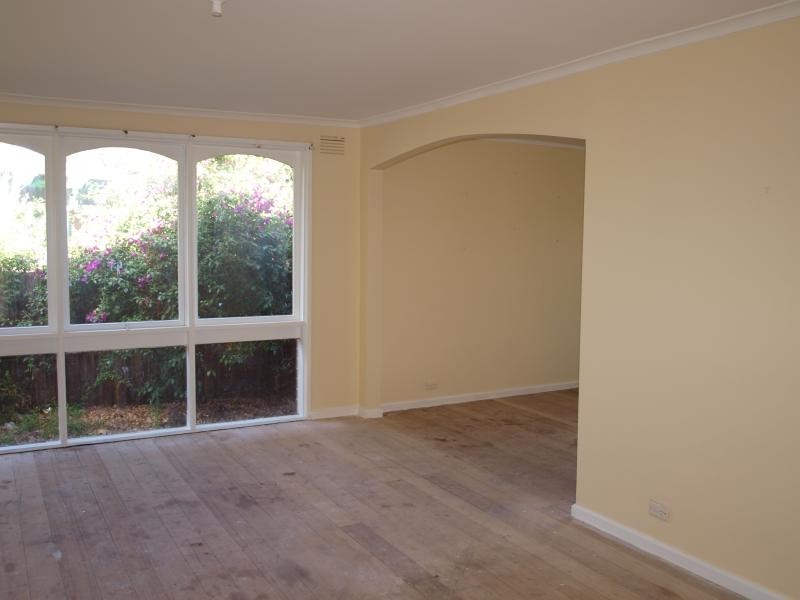 23 Linlithgow Way, Melton VIC 3337