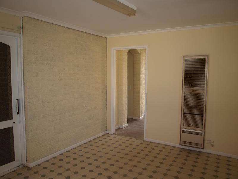 23 Linlithgow Way, Melton VIC 3337