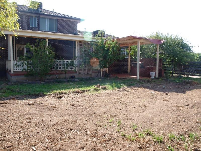 23 Linlithgow Way, Melton VIC 3337