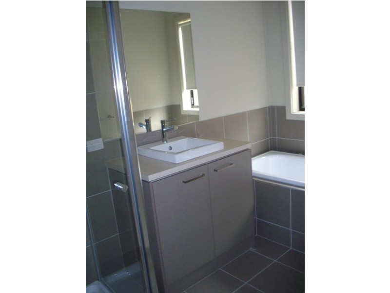 24 Colonus Street, Melton VIC 3337