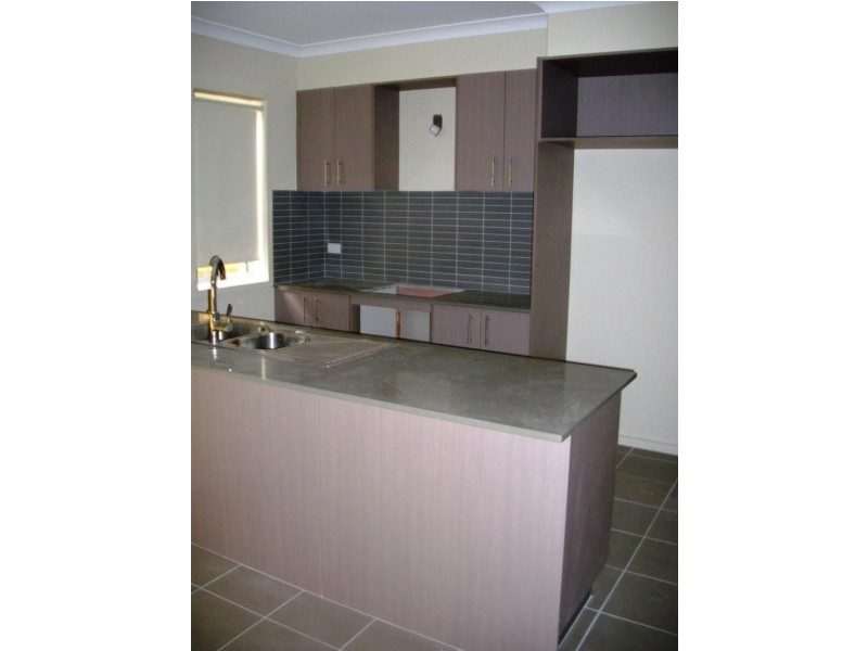 34 Colonus Street, Melton VIC 3337