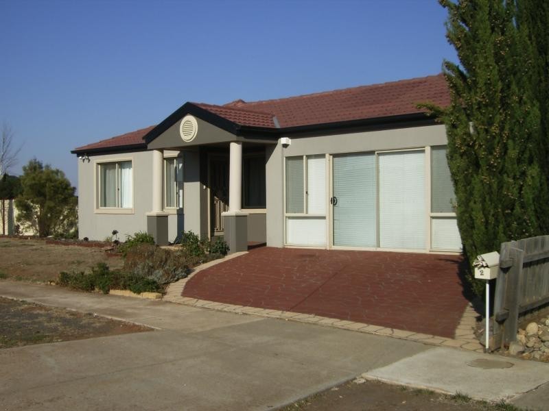 2 Greenhills Drive, Kurunjang VIC 3337
