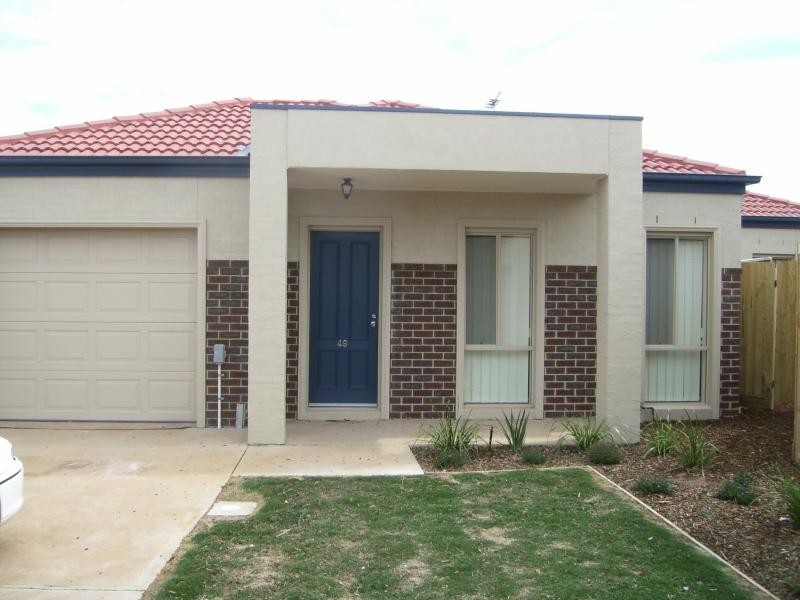 Unit 49/17 Cresmont Drive, Melton South VIC 3338