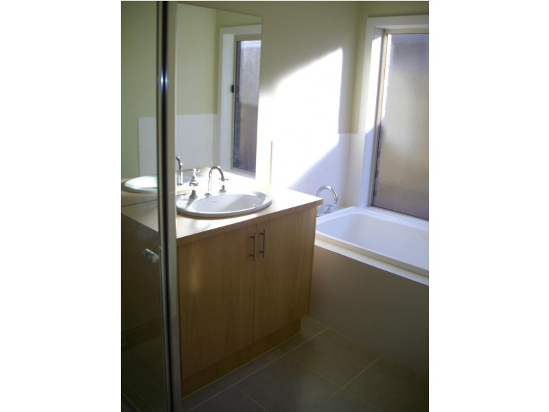 19 Boulderwood Court, Melton VIC 3337