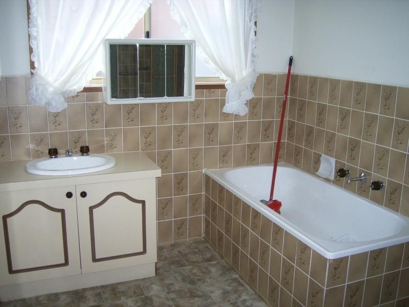 Unit 6/18 Toolern Street, Melton South VIC 3338