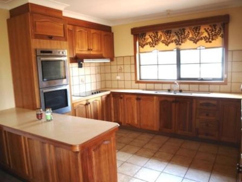 115 Alfred Road, Melton South VIC 3338