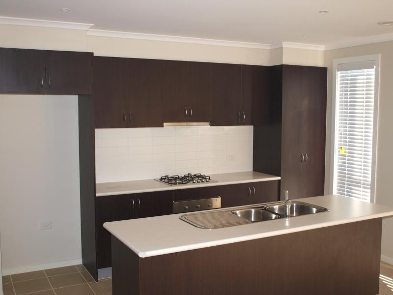 16 Joshua Place, Kurunjang VIC 3337